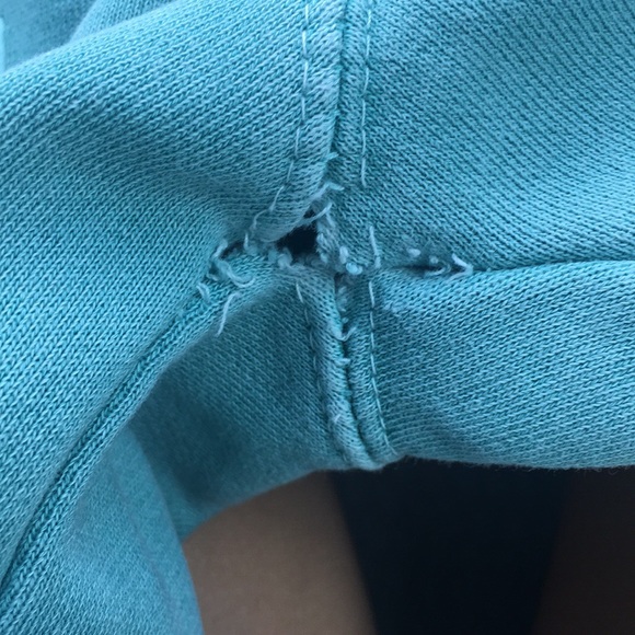 sweatshirt - Picture 2 of 4